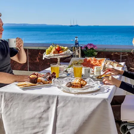 Hotel Greif & Trieste