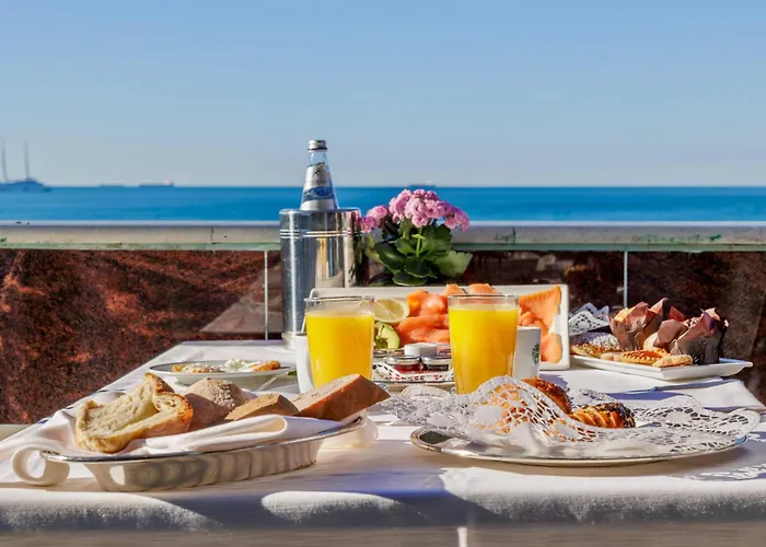 Greif & ホテル トリエステ