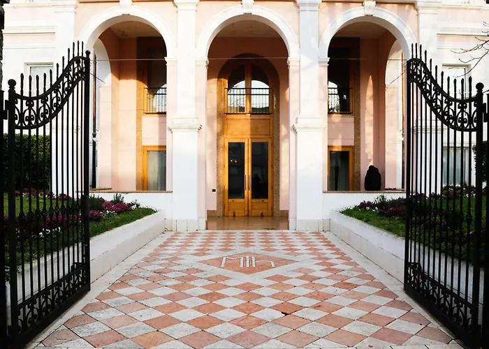 Greif & 5* トリエステ